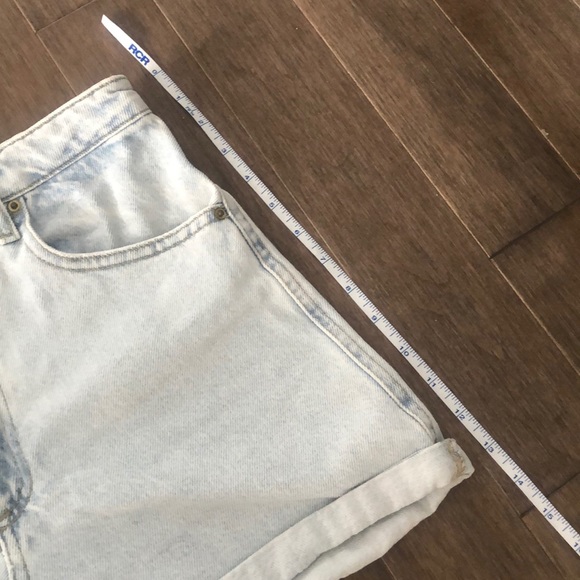 High-waisted jean shorts from Stradivarius - Picture 9 of 11